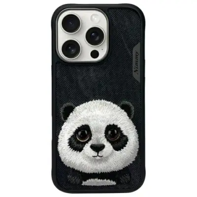 Nimmy iPhone 16 Pro Mobilskal Big Eyed Pet 2.0 Panda - Svart