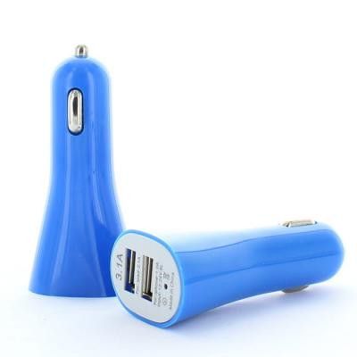 Ladda två enheter samtidigt med Daul Port USB billaddare (Blå)