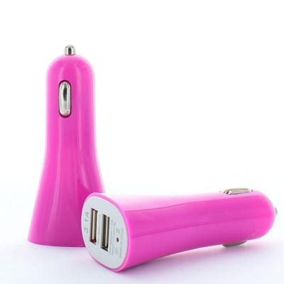 Ladda två enheter samtidigt med Daul Port USB billaddare (Magenta)