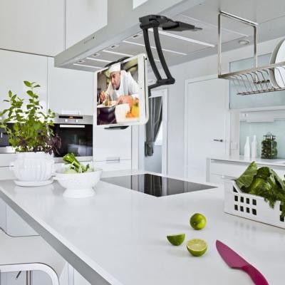 Universalt ställ för surfplattor - Svart