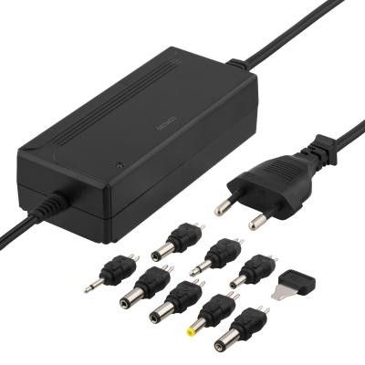 DELTACO nätadapter 100-240V till 5-15V DC 3A, svart