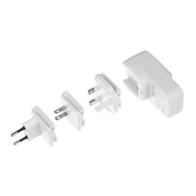 KIT Laddare 220V till 4xUSB 6,8A Vit inkl Reseadapters