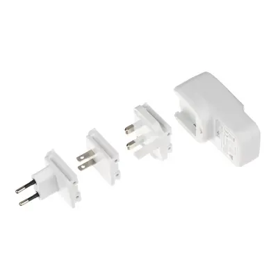 KIT Laddare 220V till 4xUSB 6,8A Vit inkl Reseadapters